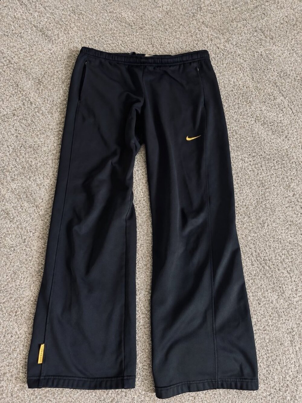 Nike Therma-FIT Men’s L 3/4 Training Pants Black Gold Swoosh Athletic